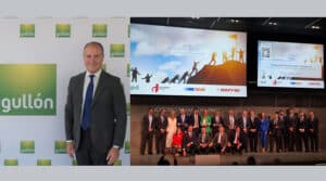 A la izq, David Casañ Gil, nuevo director corporativo de la compañía. y a la dcha, el equipo de Galletas Gullón recogiendo el reconocimiento