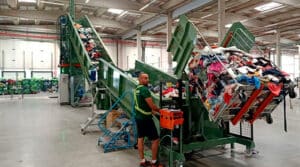 Humana inaugura en Madrid nueva planta de preparación para reutilización