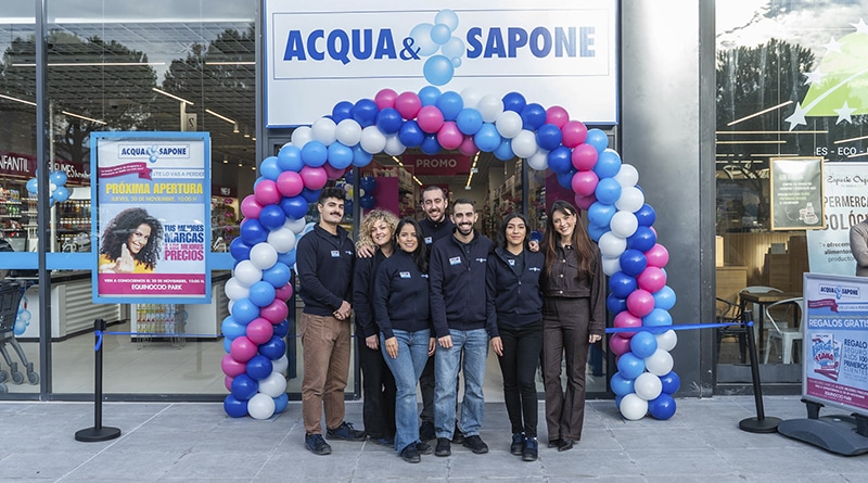 Su modelo se basa en una amplia oferta de marcas reconocidas, precios competitivos, asesoramiento experto y una experiencia de compra cercana.
