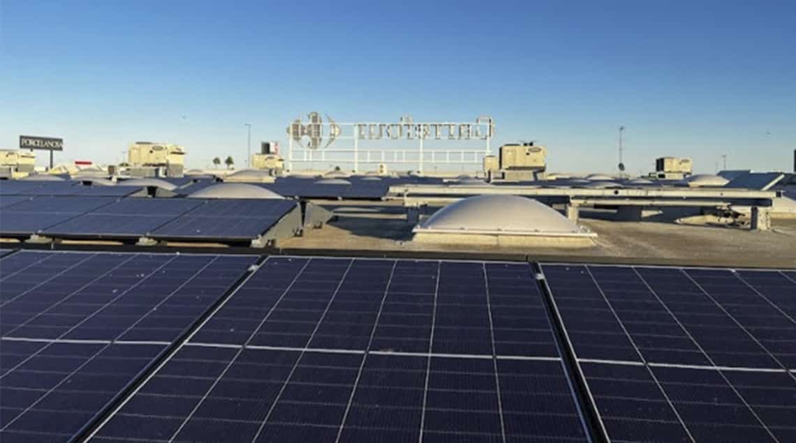 El proyecto se ha desarrollado junto a Veolia y Huawei y busca mejorar la eficiencia energética del centro mediante autoconsumo y gestión inteligente