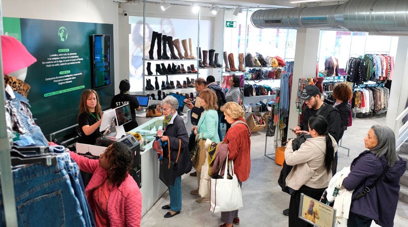 Humana nota la oferta de segunda mano de las cadenas de moda