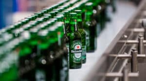 Heineken despedirá al 7% de su plantilla por la menor demanda de cerveza
