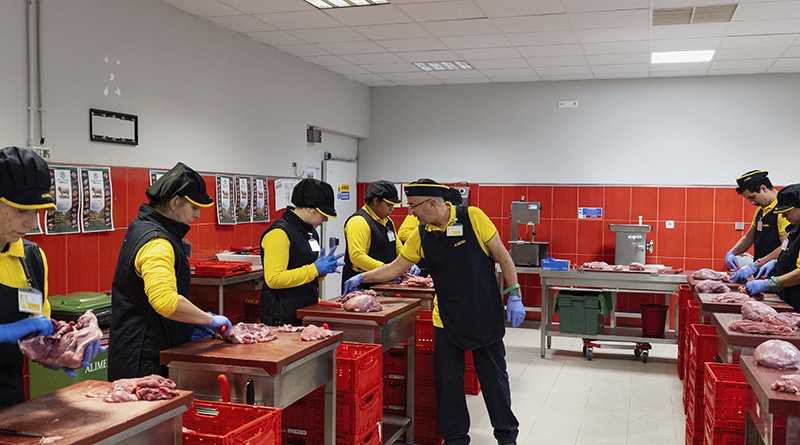 Desde enero la plantilla se beneficia de una subida salarial que ha supuesto una inversión de más de tres millones de euros