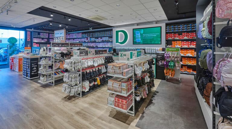 Deichmann reabre tres de sus tiendas y lanza tarjeta de fidelidad