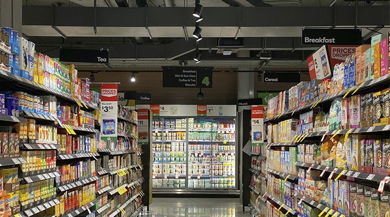 Durante años, muchas de las marcas que llenan los lineales de la gran distribución han tirado de etiquetas aspiracionales para seducir a un consumidor cada vez más concienciado con el medio ambiente