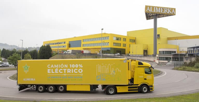 Alimerka incorporó recientemente una nueva cabeza tractora 100% eléctrica, con capacidad para transportar hasta 42 toneladas